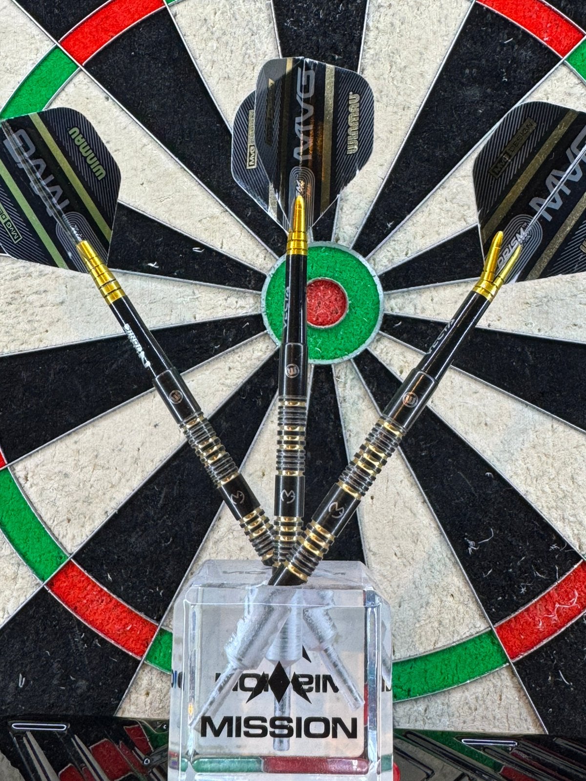 Winmau MVG Trilogy, Sport en Fitness, Darts, Ophalen of Verzenden, Zo goed als nieuw, Pijlen