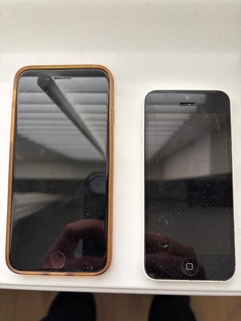 Twee iPhones: iPhone 7 (Zwart) en iPhone 5C (Wit), Telecommunicatie, Ophalen of Verzenden, Gebruikt, Zwart, IPhone 7