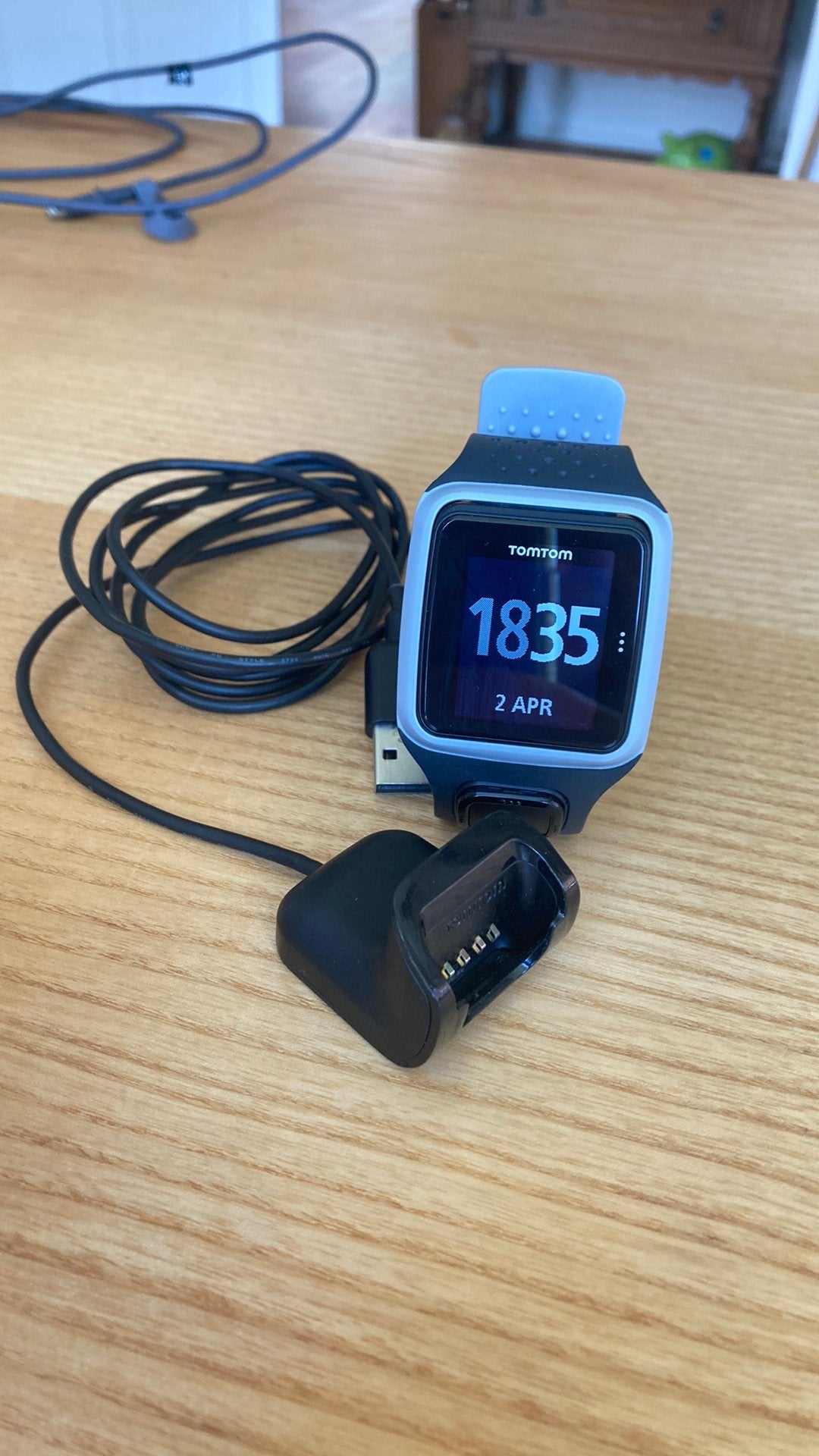 TomTom sporthorloge met USB oplader, Zwart, IOS, Ophalen of Verzenden, Zo goed als nieuw