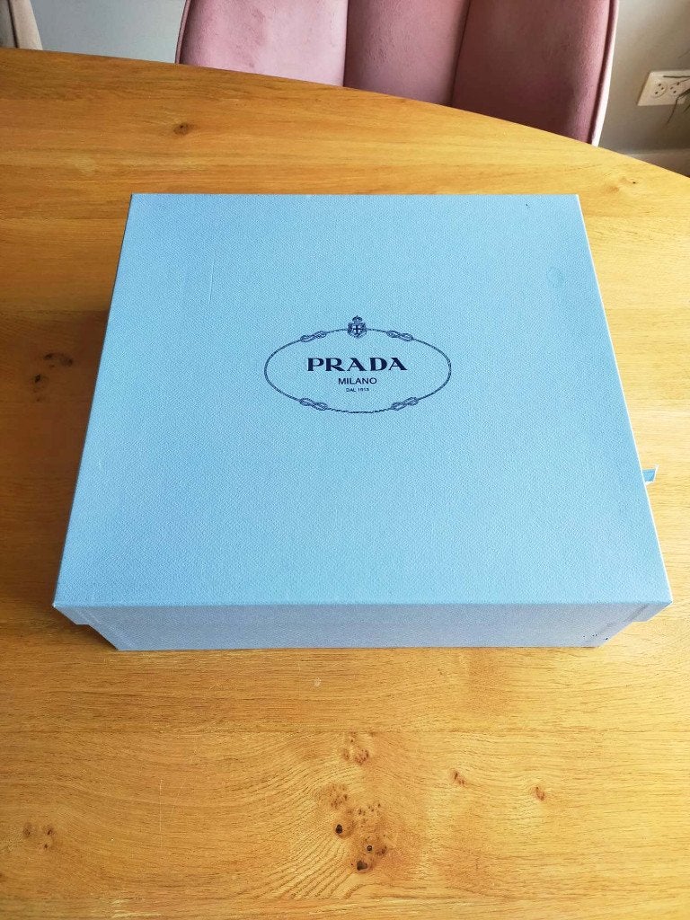 Originele Prada schoenendoos, Kleding | Dames, Prada, Blauw, Overige typen, Ophalen of Verzenden