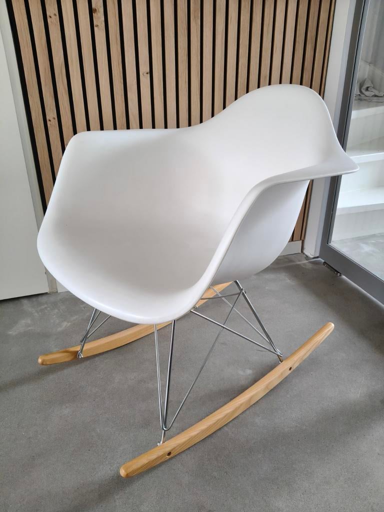 Hippe kuip schommelstoel, Huis en Inrichting, Stoelen, Ophalen, Zo goed als nieuw, Wit, Eén