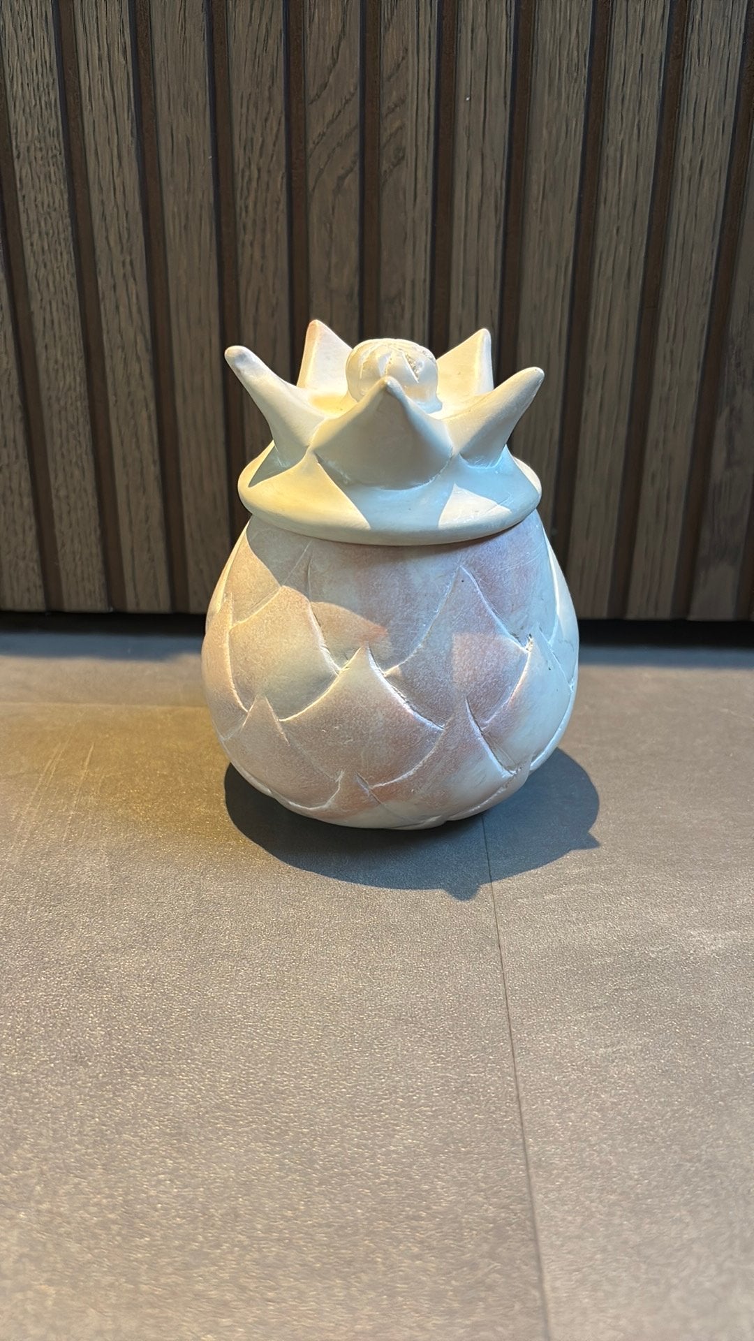 Handgesneden ananas bewaarpot van natuursteen speksteen, Ophalen of Verzenden