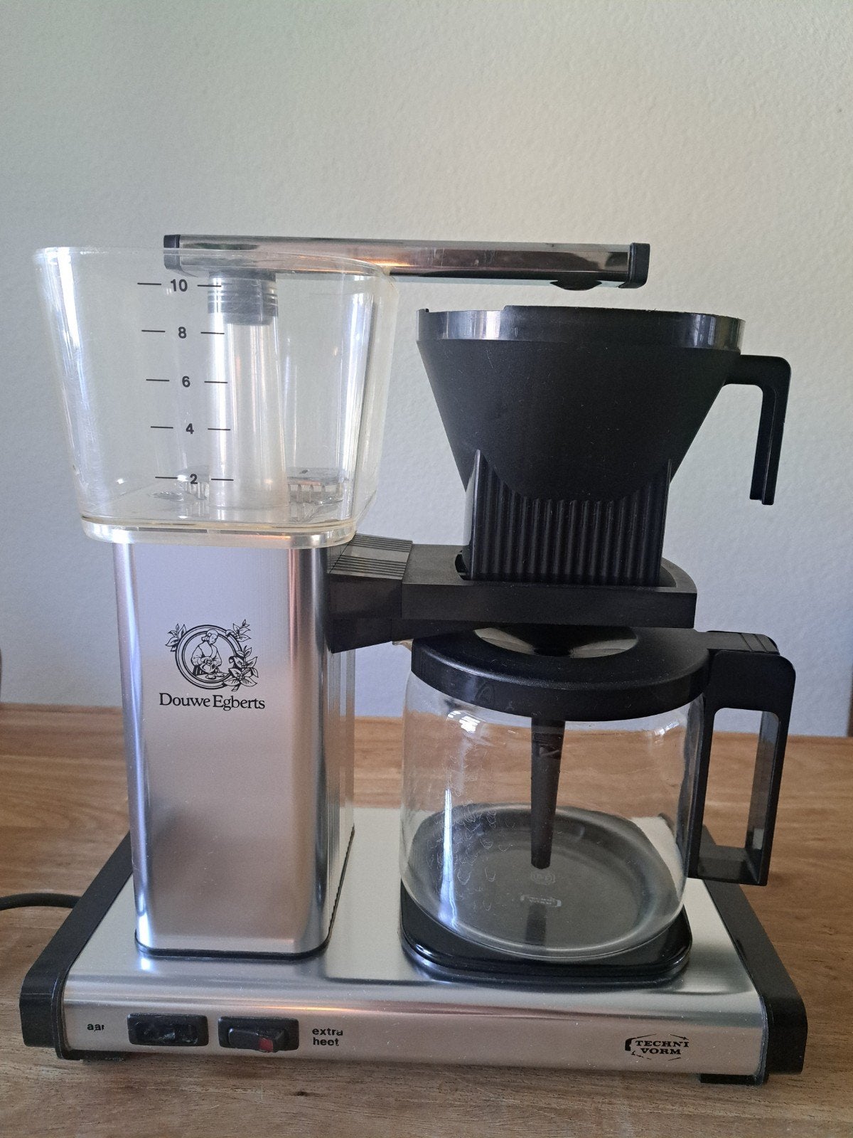 Douwe Egberts Koffiezetapparaat - Technovorm - Moccamaster, Gebruikt, 10 kopjes of meer, Koffiemachine, Gemalen koffie