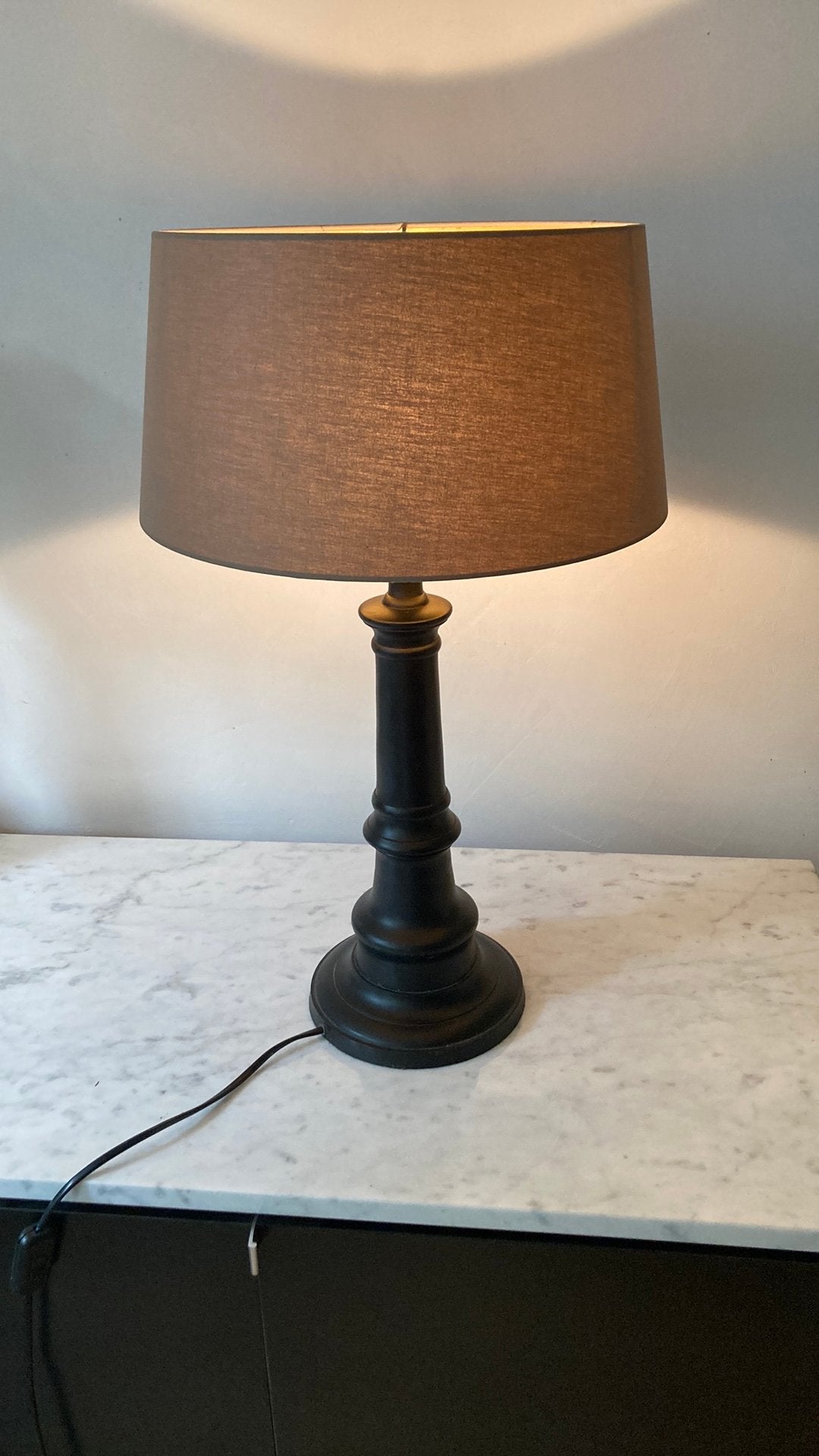 Klassieke zware tafellanp., Huis en Inrichting, Lampen | Tafellampen, Ophalen, Gebruikt, Overige merken, E27 (groot)