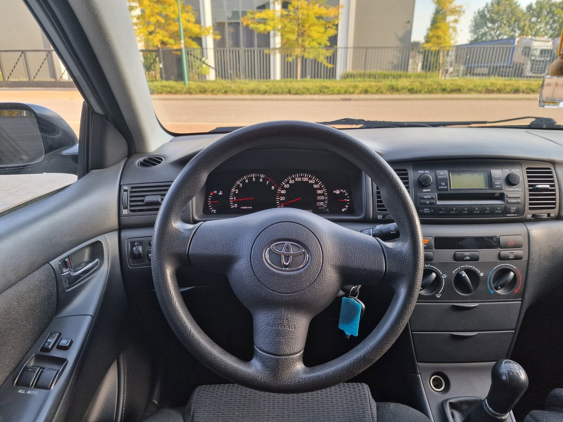 Foto 15 van Toyota Corolla 1.6 VVT-i Linea Terra AIRCO IJSKOUD 2 X SLEUT