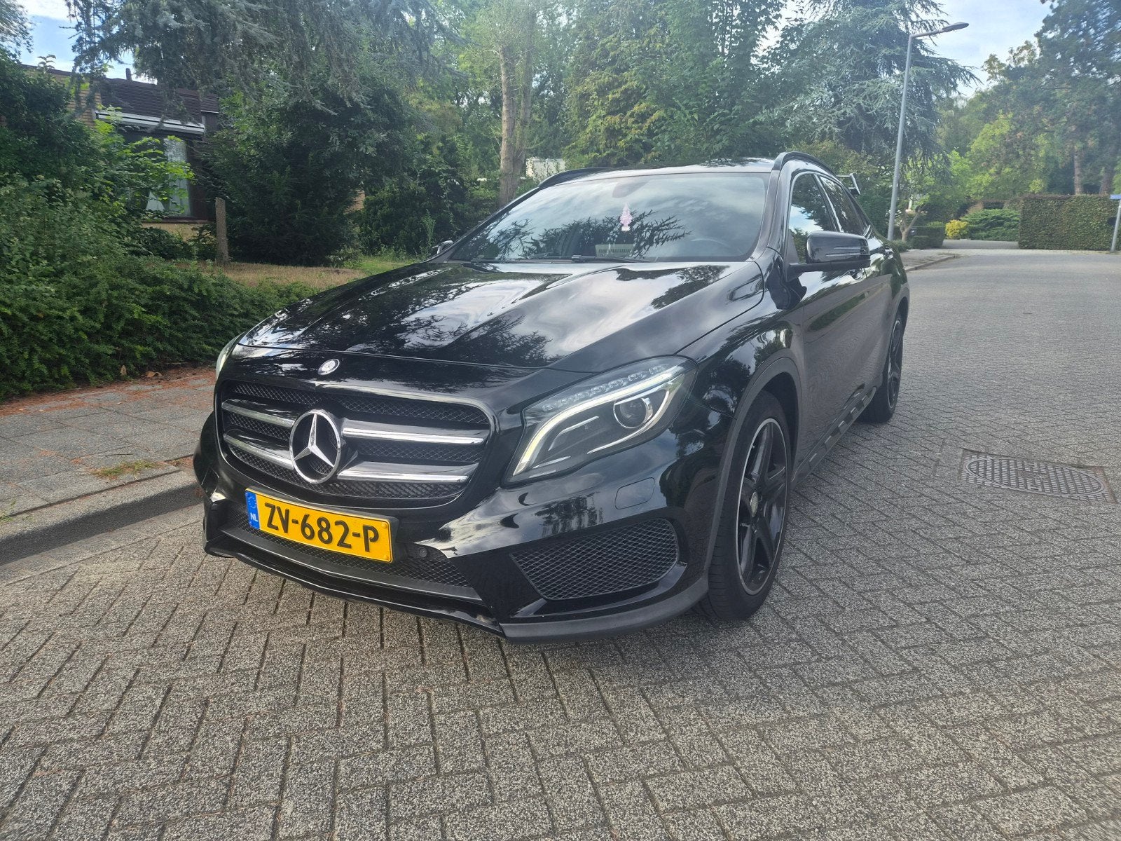 Mercedes-Benz GLA Gla180 1.6 90KW Aut7 2017 Zwart, Auto's, Zwart, 4 cilinders, 715 kg, Leder en Stof