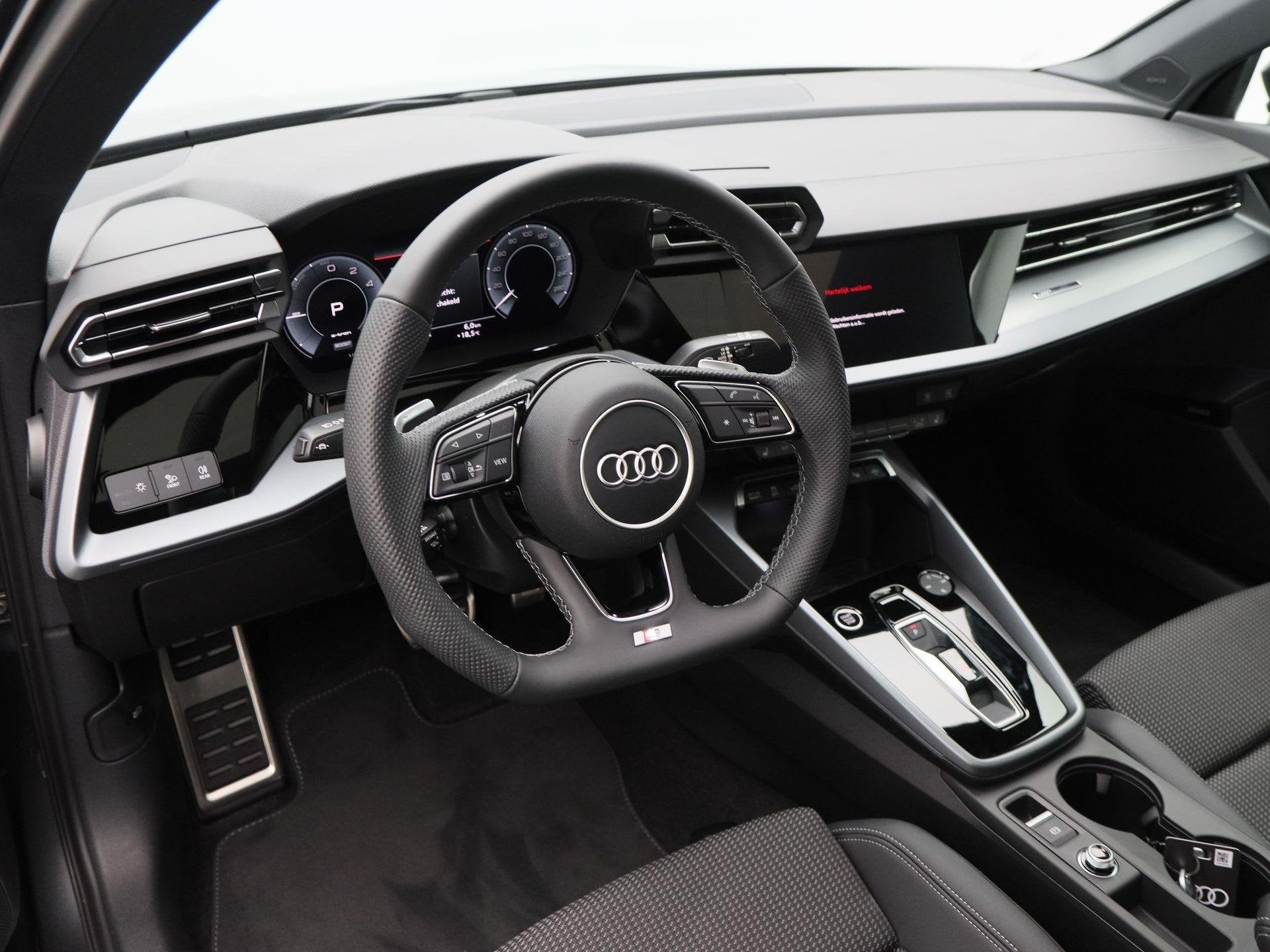 Audi A3 Sportback 45 TFSI e | S edition Competition | | 18 i, Auto's, Audi, 1498 cc, 4 cilinders, 150 min, Leder en Stof
