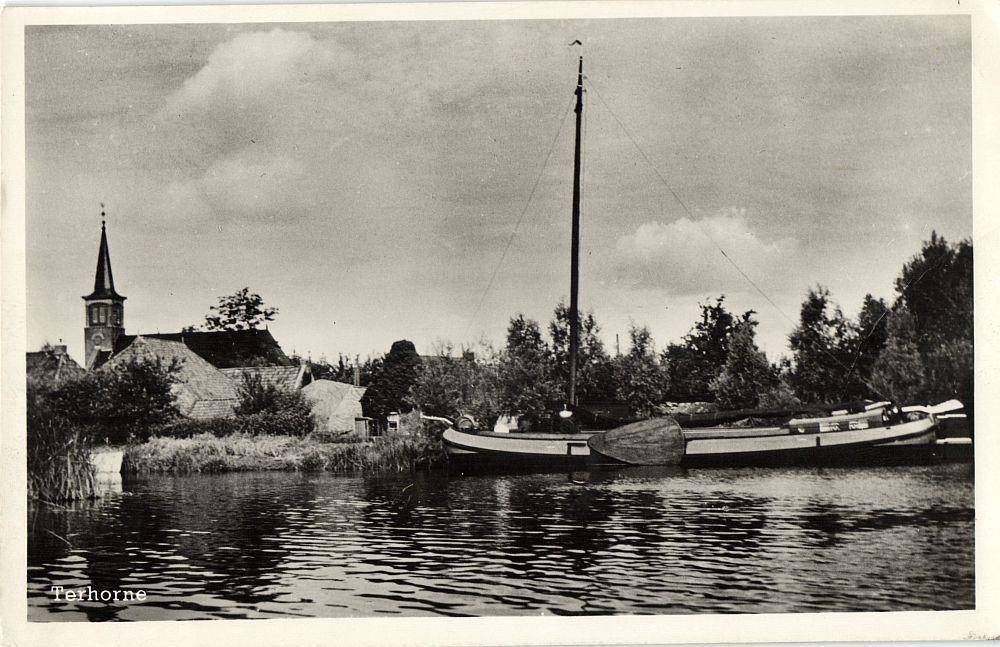 TERHORNE, Terhornsterkanaal, Kerk Tjalk (1940s) Ansichtkaart, Ophalen of Verzenden, 1940 tot 1960, Gelopen, Friesland