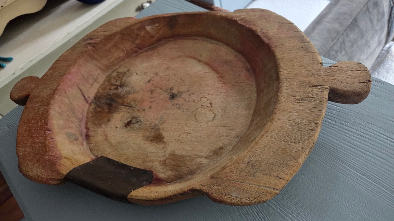 Grote oude sobere houten schaal met mooie verweerde gloed, Ophalen of Verzenden