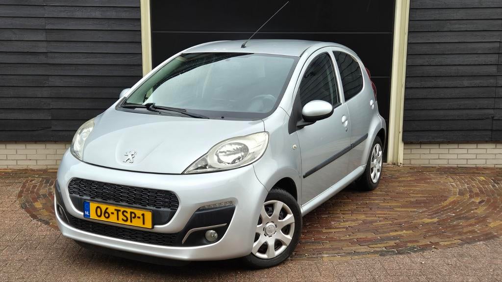 Peugeot 107 1.0 12V 5DR Automaat 2012 Grijs/Inruil mogelijk, Elektrische ramen, Stof, Zwart, 4 stoelen
