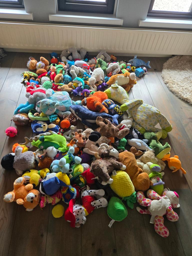 Grote collectie van meer dan 150 knuffels - zgan!, Kinderen en Baby's, Ophalen, Met geluid, Overige typen, Zo goed als nieuw