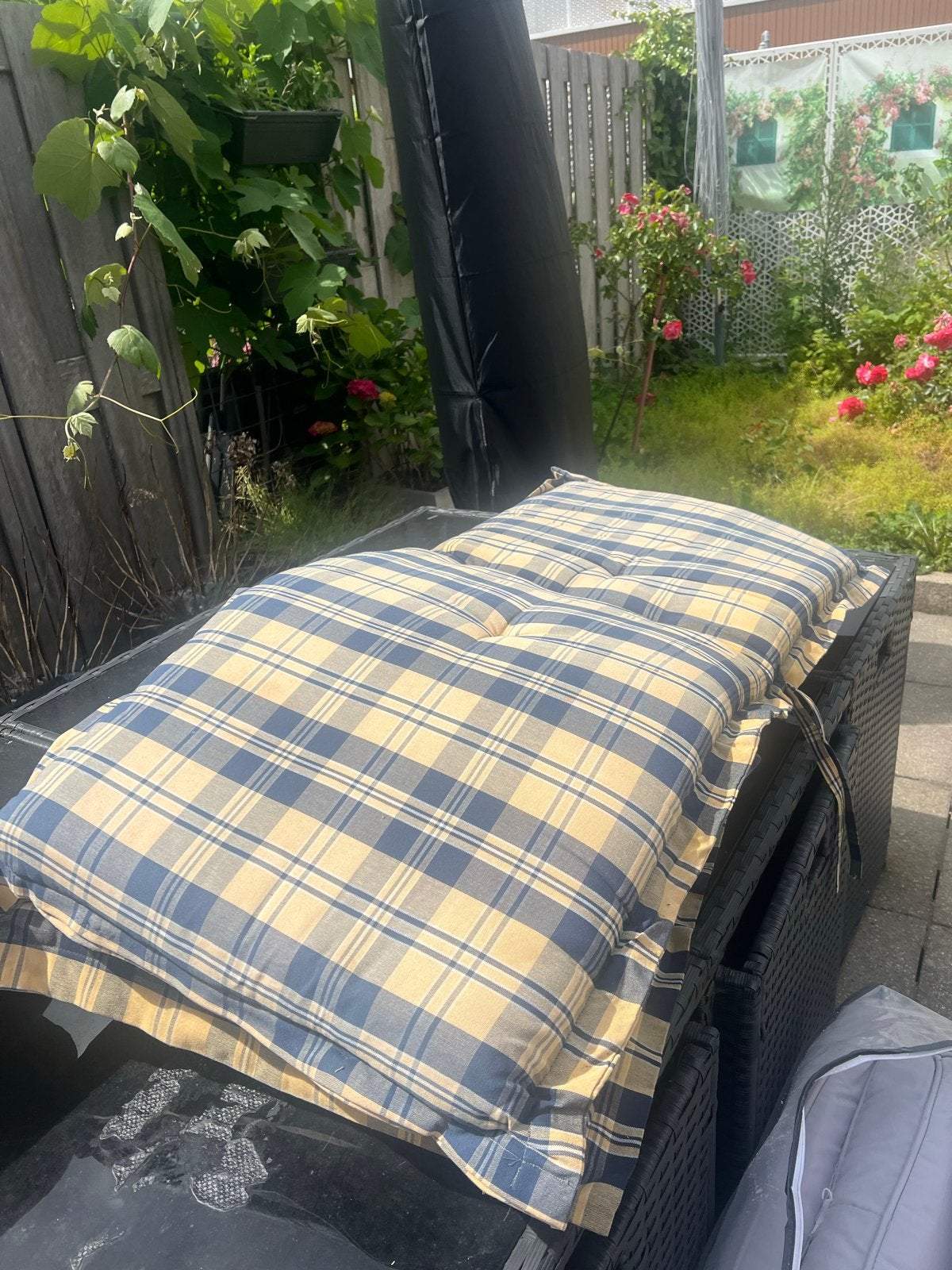 Tuinkussens geruit blauw/geel, Tuin en Terras, Tuinmeubel-accessoires, Ophalen, Gebruikt