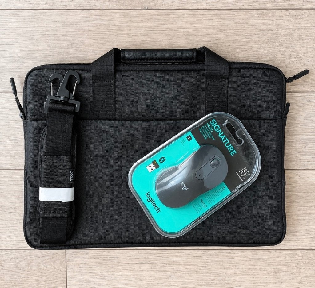 Unused Logitech Signature Mouse + Laptop Bag Set, Ophalen of Verzenden, Nieuw