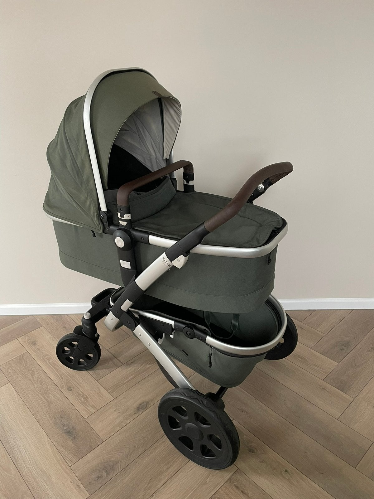 Joolz Geo Forest Green3-in-1 met accessories en toebehoren, Zo goed als nieuw, Met autostoeltje, Ophalen, Kinderwagen