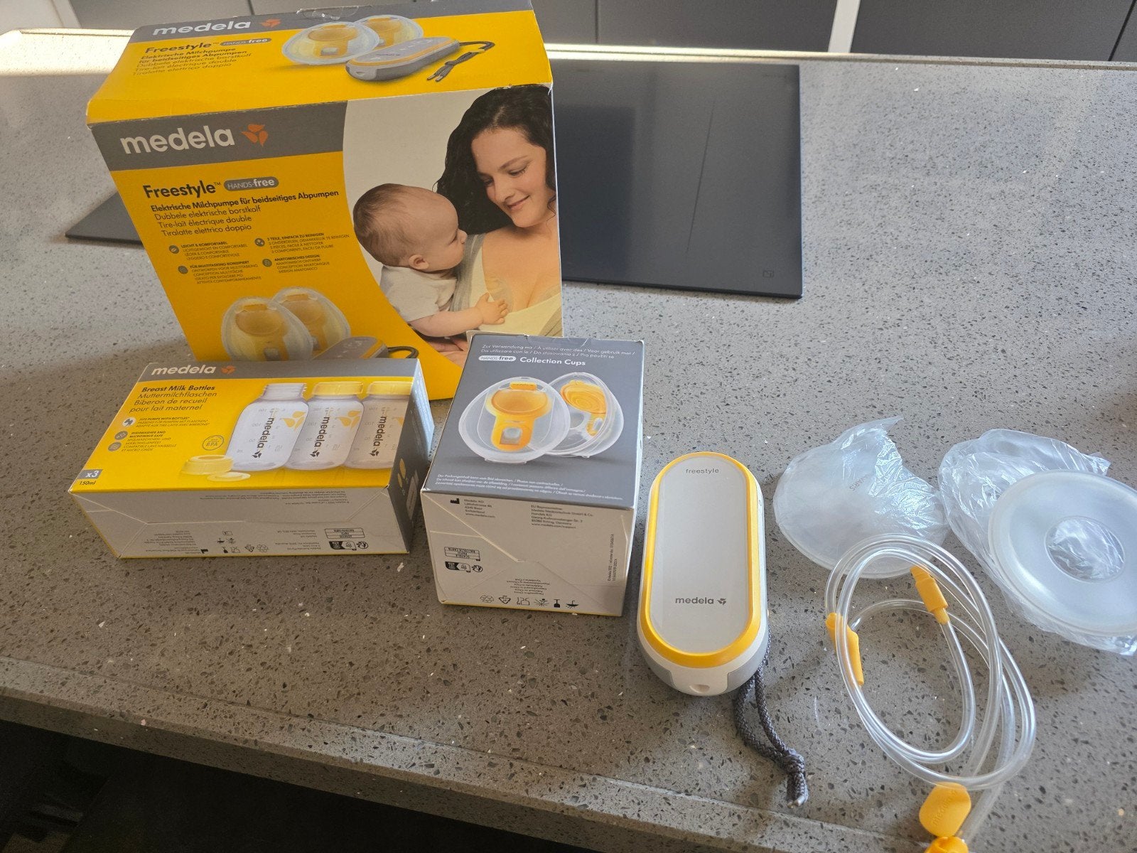 Medela Freestyle Flex Borstkolf met accessoires, Ophalen of Verzenden, Zo goed als nieuw