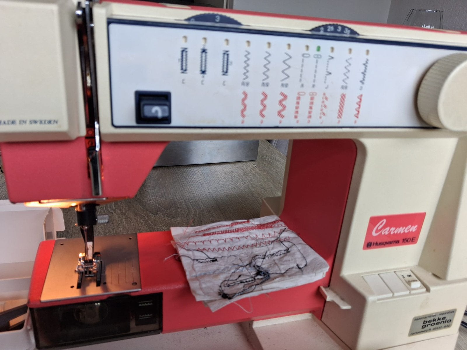 Naaimachine husqvarna 150E carmen, Ophalen, Gebruikt, Naaimachine, Husqvarna