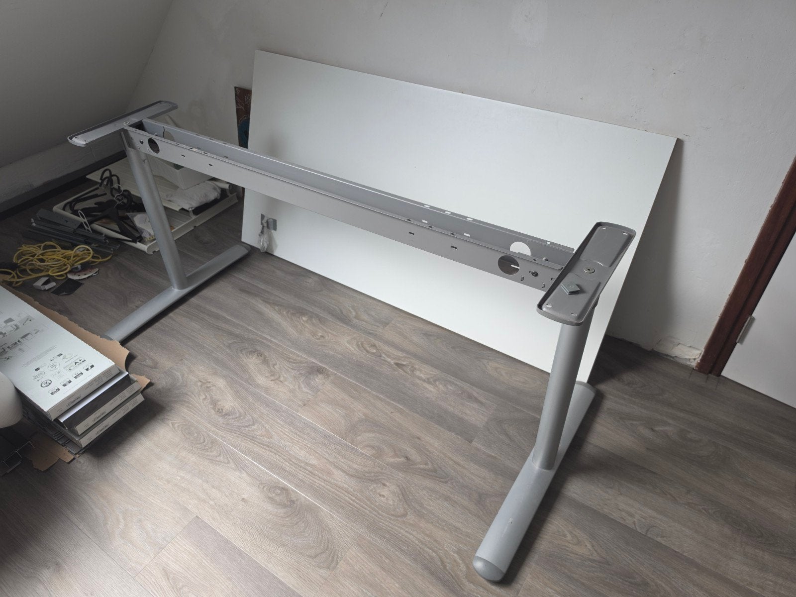 Wit bureau 160x80 cm - Ideaal voor thuis of kinderkamer, Ophalen, Gebruikt, Wit