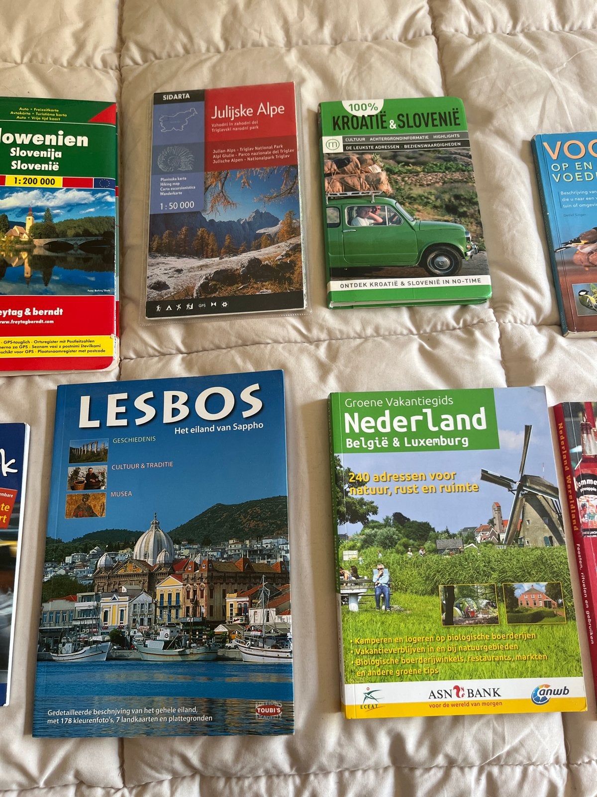 Reisgidsen en Kaarten: en Wereldwijd. 2 van Lesbos  verkocht, Boeken, Europa, Ophalen of Verzenden, Zo goed als nieuw, Reisgids of -boek