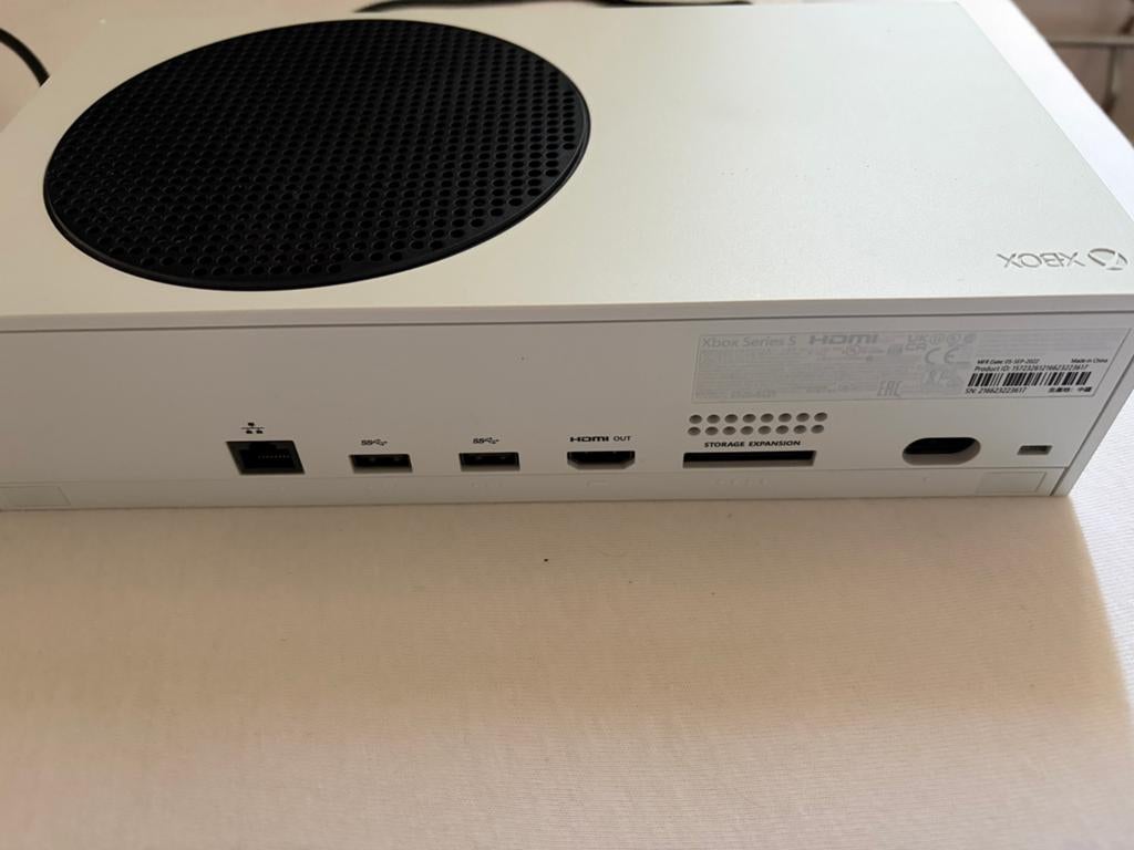 Xbox Series S met controller en 2TB externe harde schijf, Spelcomputers en Games, Spelcomputers | Xbox Series X en S, Zo goed als nieuw