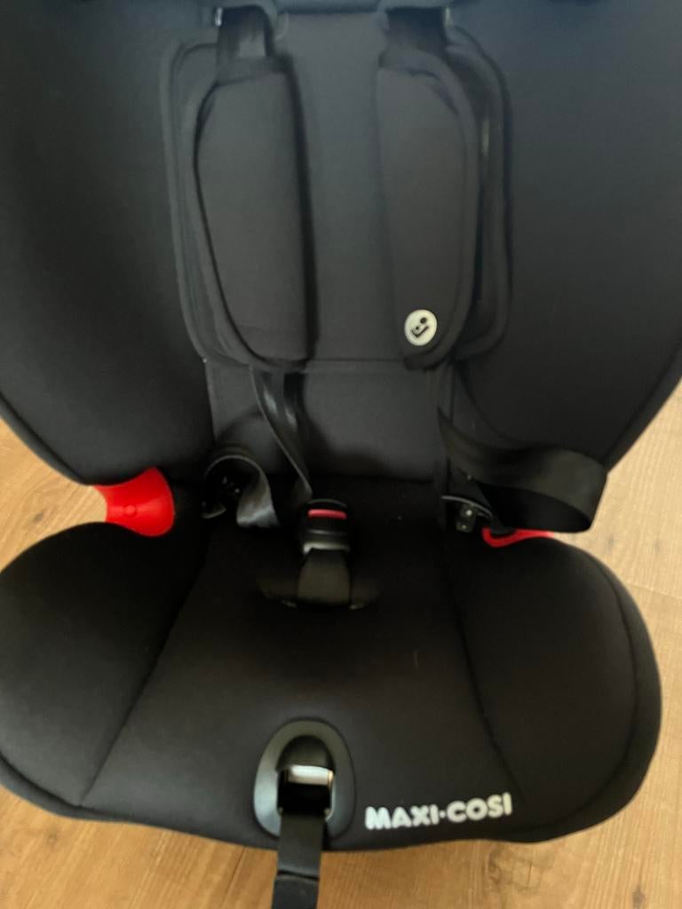 Maxi-Cosi Titan Autostoeltje, Ophalen, Autogordel of Isofix, Verstelbare rugleuning, Zo goed als nieuw
