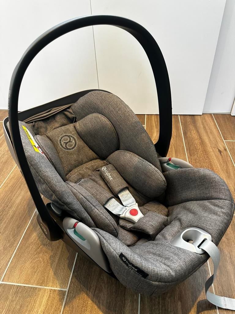 Babyautostoeltje Cybex Cloud Z2 + Base Z2 Isofix, Verstelbare rugleuning, Zo goed als nieuw, Isofix, 0 t/m 13 kg