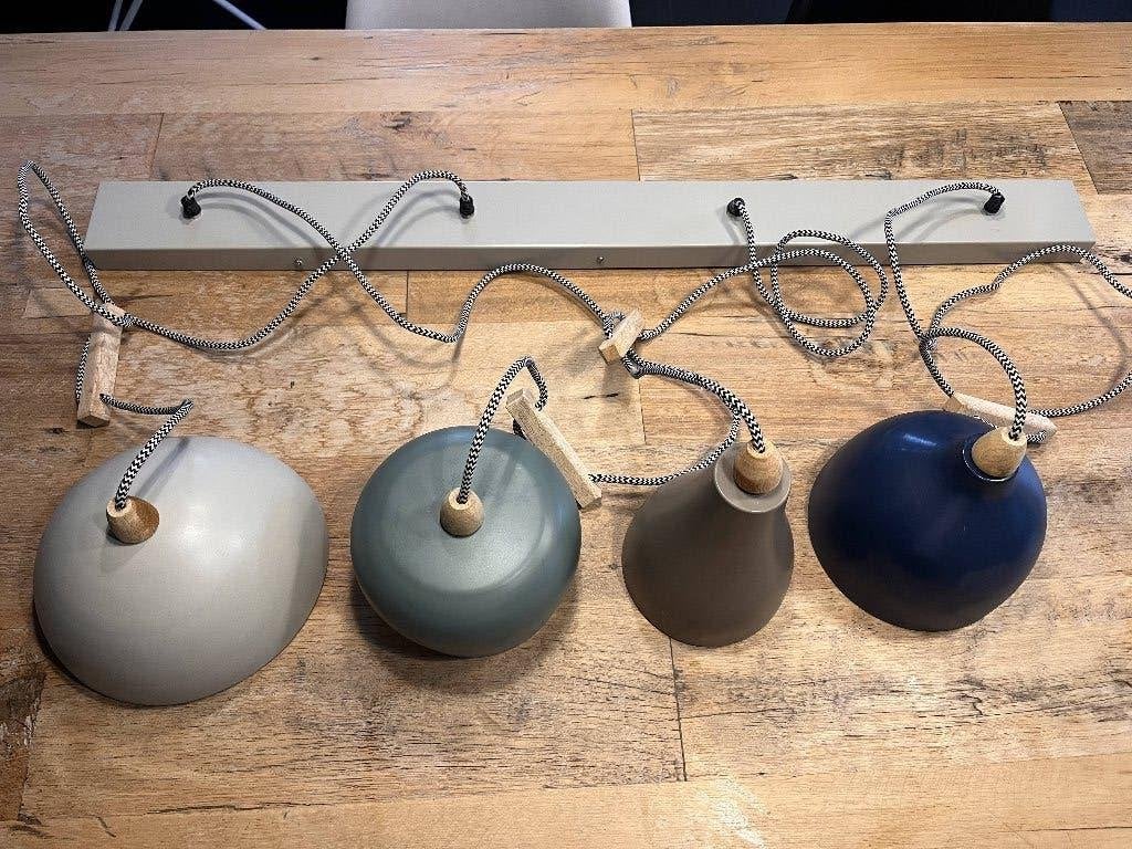 Creatieve hanglamp met 4 unieke kappen. Een echte blikvanger, Ophalen, Nieuw, Overige materialen, Landelijk