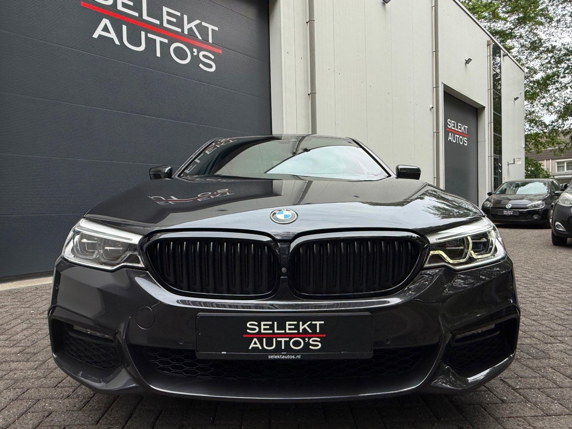 BMW 5-serie 520i High Executive Edition M-Sport NAP Schuifda, Automaat, Achterwielaandrijving, Gebruikt, Euro 6