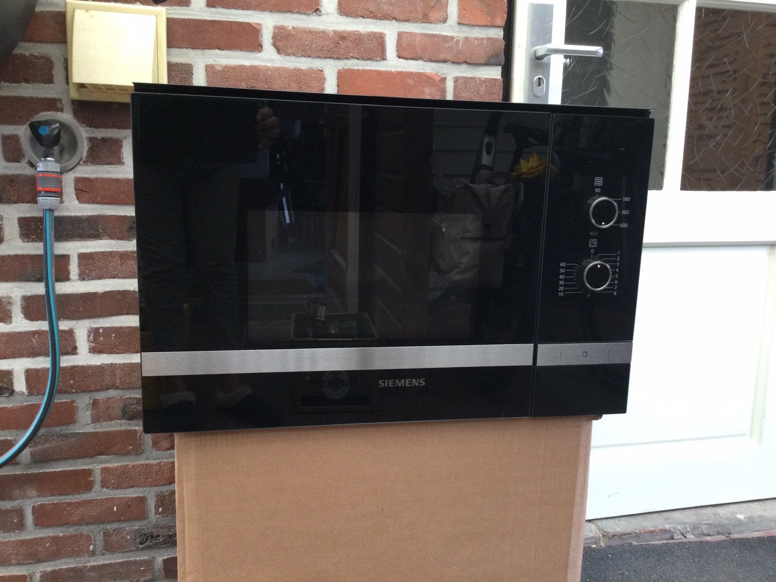 Siemens magnetron BF550LMRO, Ophalen, Zo goed als nieuw