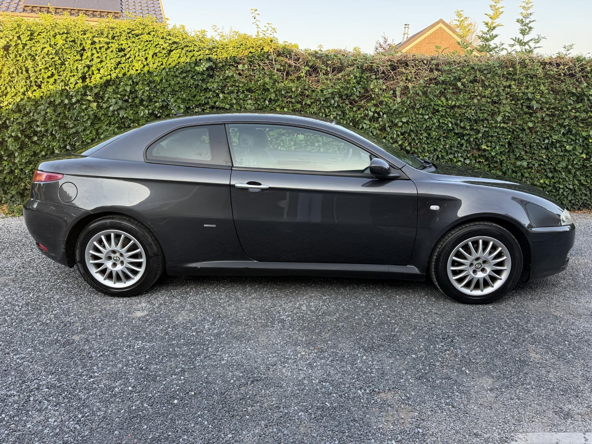 Alfa Romeo GT 2.0 JTS Distinctive | Leer | BOSE | Autom. Air, Voorwielaandrijving, Gebruikt, 1295 kg, 400 kg