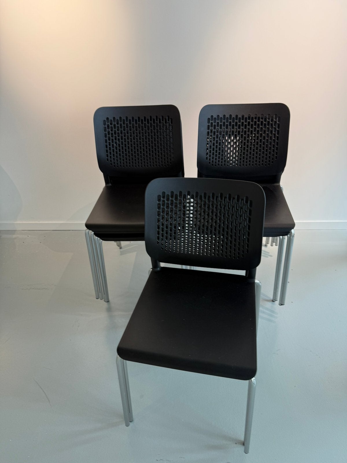 Stoelen zwart 12, Huis en Inrichting, Ophalen, Zo goed als nieuw, Zwart, Vijf, Zes of meer stoelen
