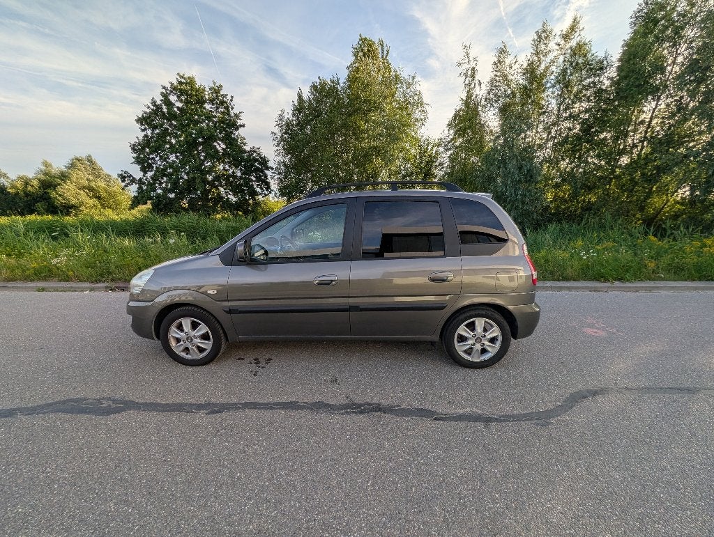 Hyundai Matrix 1.6 AUT 2009 Grijs/ Airco/ Leren bekleding, Matrix, 1599 cc, 4 cilinders, Beige