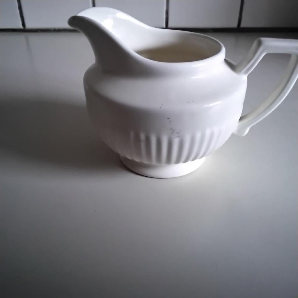 Royal creamware melkkannetje, Huis en Inrichting, Keuken | Servies, Overige typen, Ophalen of Verzenden, Zo goed als nieuw, Overige stijlen