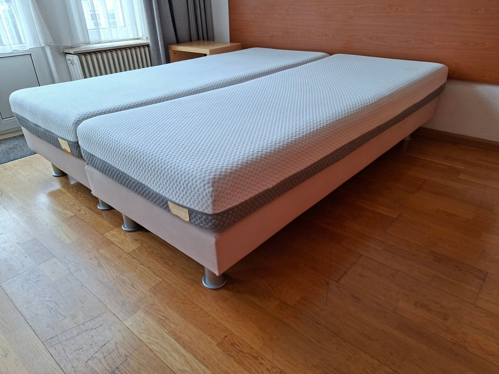 Boxspring 200x80 met redelijk nieuwe matrassen, Ophalen, Gebruikt, Eenpersoons, 80 cm