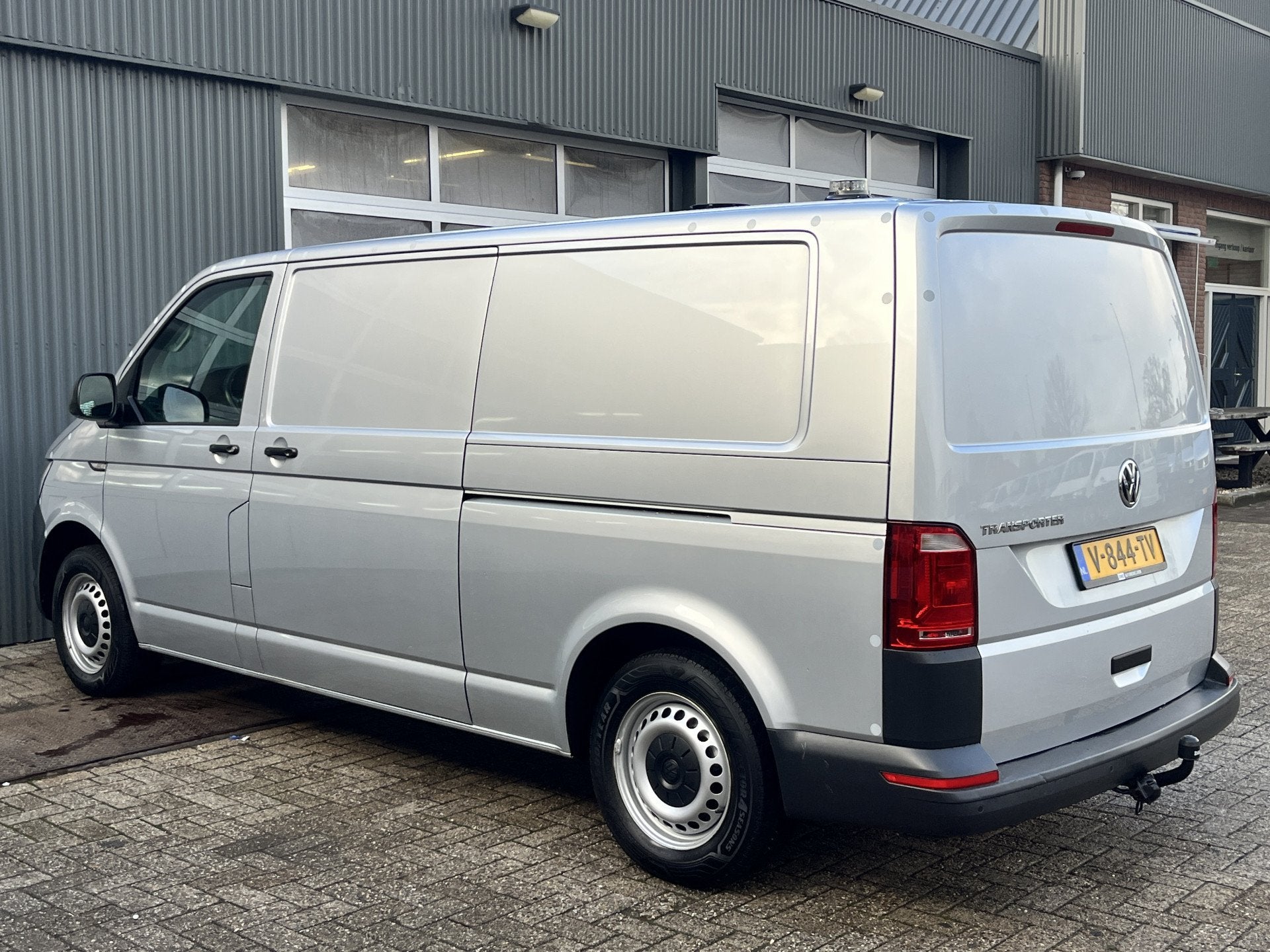 Volkswagen Transporter 2.0 TSI L2H1 Benzine Dubbele Schuifde, Auto's, Bestelauto's, Voorwielaandrijving, Stof, Gebruikt, 4 cilinders