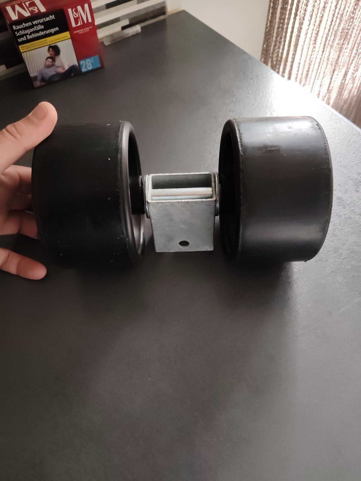 nieuw nog niet gebruikt twee rubberen wielen met ophanging, Ophalen, Nieuw, Complete set