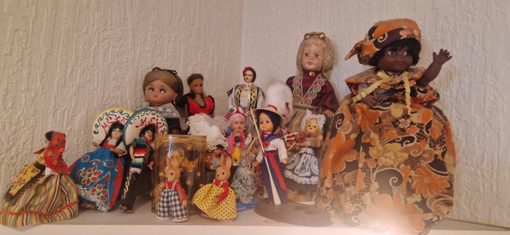 Folklore poppen / Doe een goed bod voor alle poppen, Ophalen of Verzenden, Zo goed als nieuw, Pop