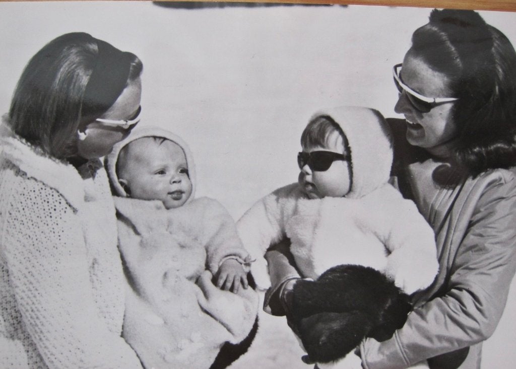 twee keer Koninklijke familie op vakantie in Oostenrijk, Verzenden, 1960 tot 1980, Ongelopen, Overige thema's