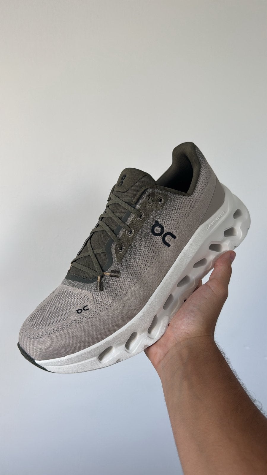 On Cloud Cloudtilt sneakers Olive | Desert, Ophalen of Verzenden, Zo goed als nieuw, Overige kleuren
