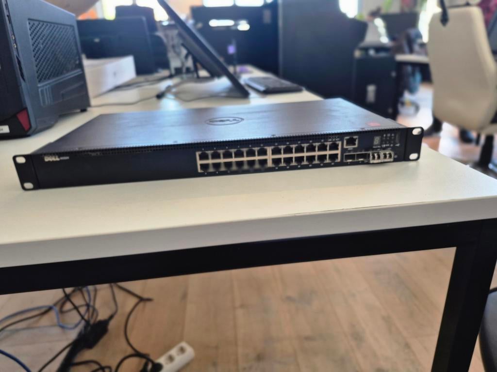 Dell N1524 Switch - 24-poorts Gigabit Ethernet, Ophalen of Verzenden
