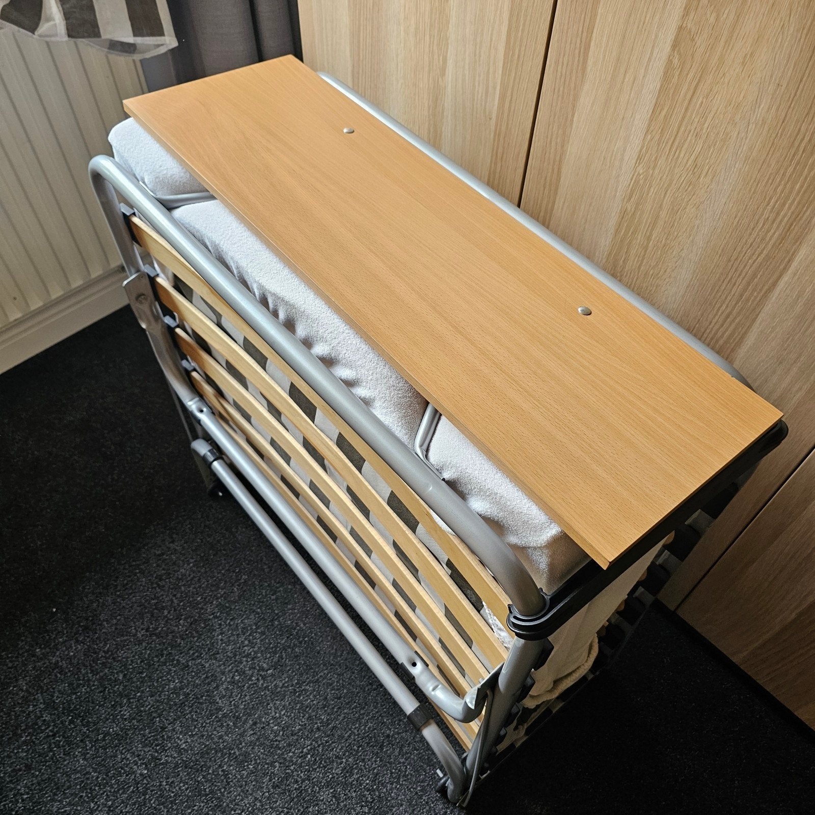 Logeerbed - Opvouwbed 190 x 80 cm, Ophalen, Eenpersoons, 190 cm of minder, Zo goed als nieuw