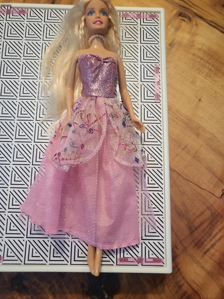 Barbie pop met roze glitterjurk en kroontje, Ophalen of Verzenden, Gebruikt, Barbie