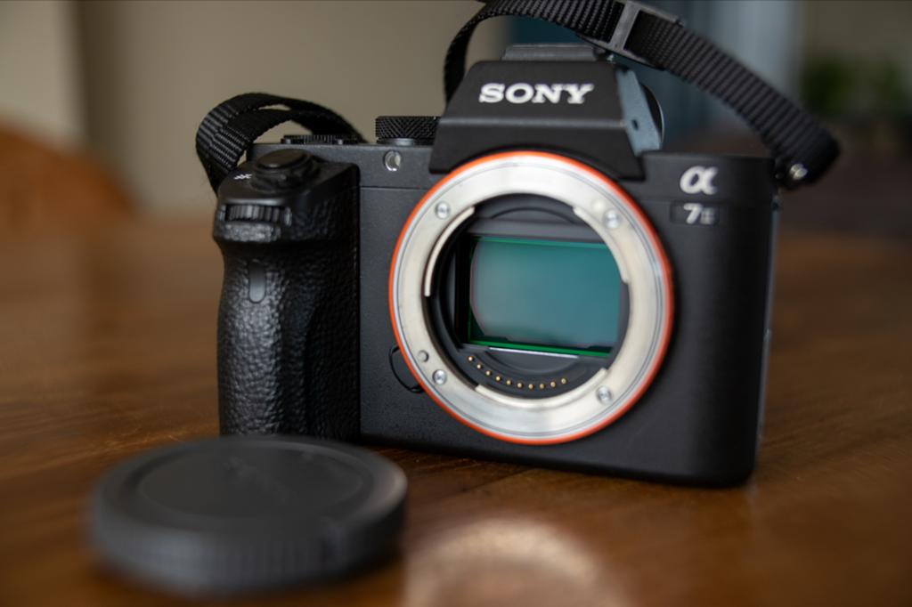 Sony Alpha A7 II + FE 50mm F1.8 lens en accessoires, Ophalen, Spiegelreflex, Zo goed als nieuw, Sony