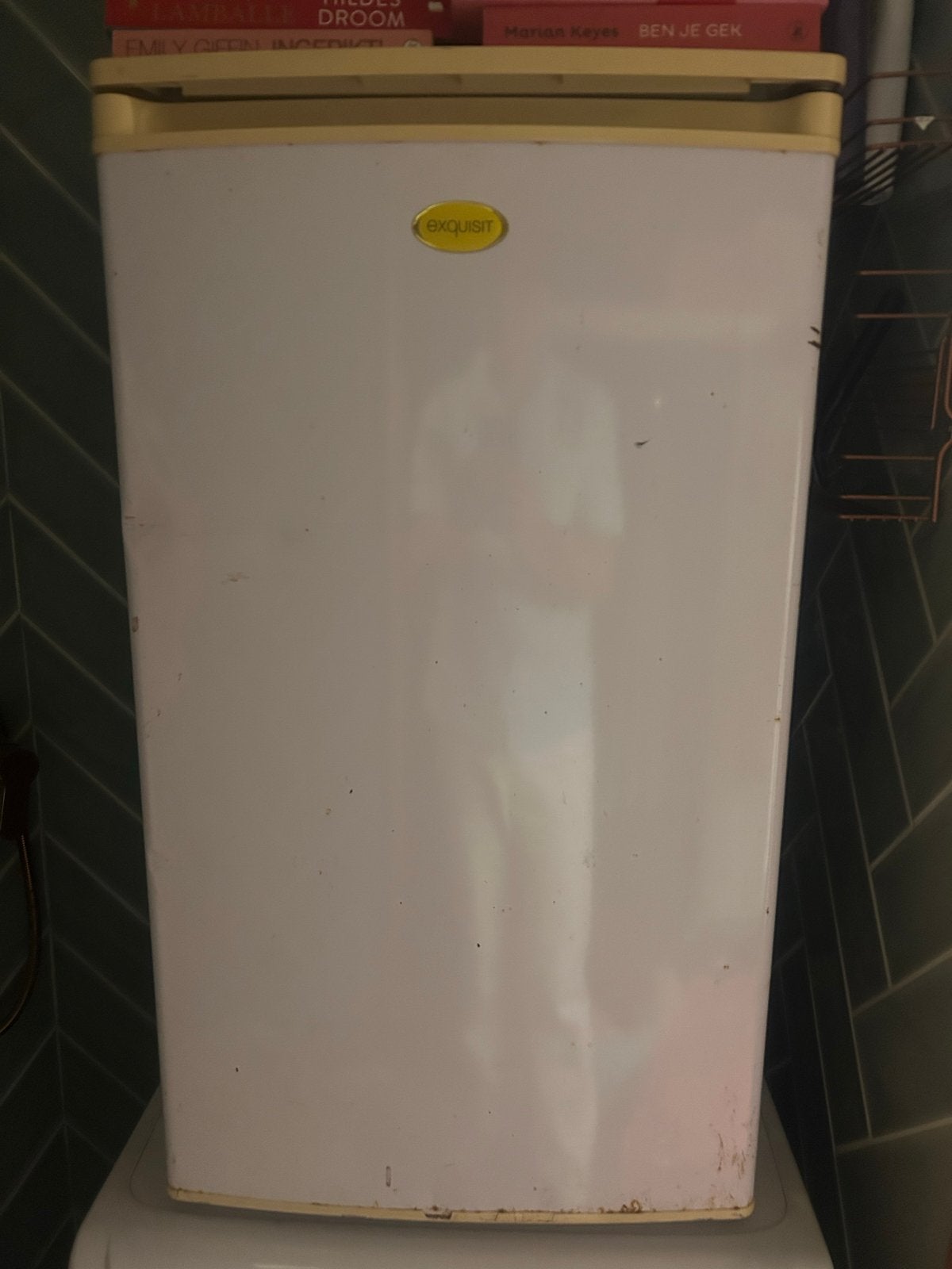 Compacte mini koelkast met vriesvak - Exquisit, Witgoed en Apparatuur, Koelkasten en IJskasten, Ophalen, Gebruikt, Minder dan 75 liter