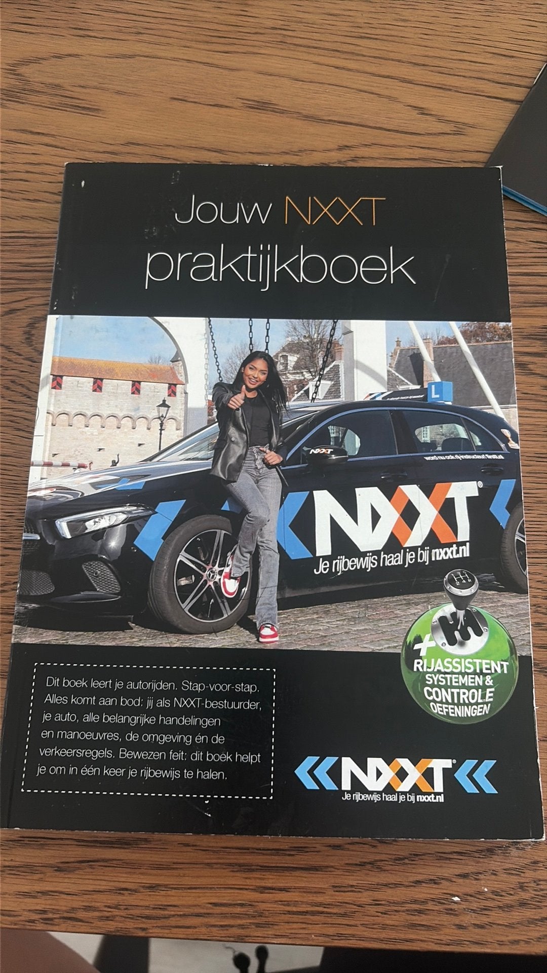 nxxt autorijschool theorie en praktijkboeken, Ophalen of Verzenden, Beta, Gelezen
