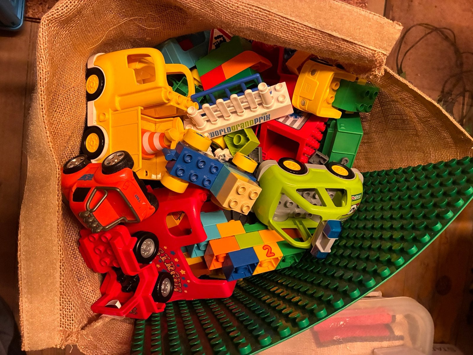 Grote tas met Duplo, Ophalen, Zo goed als nieuw
