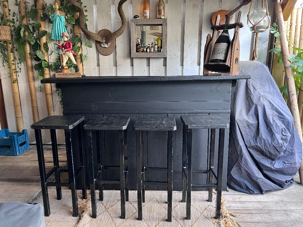 Bar steigerhout, Huis en Inrichting, Barren, Ophalen, Zo goed als nieuw, Inclusief barstoelen