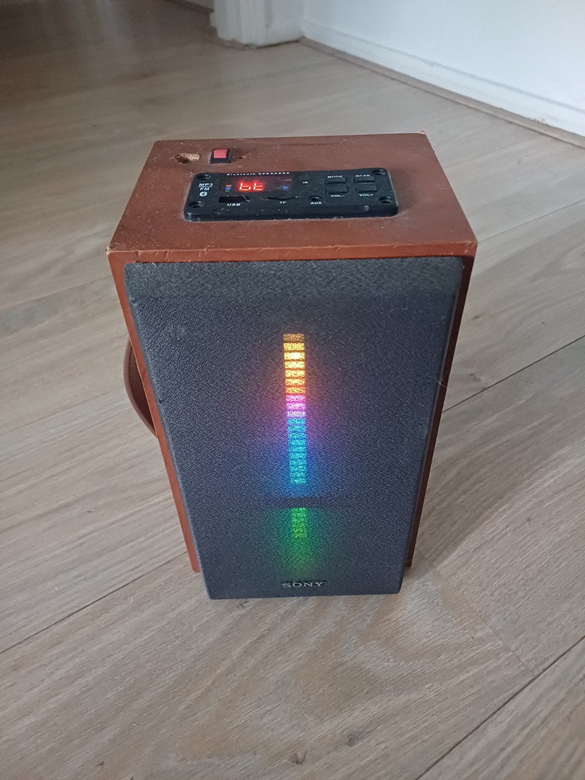 DIY  Bluetooth Speaker met LED en USB/AUX/TF, Overige merken, Gebruikt, Ophalen of Verzenden, Draagbare speaker