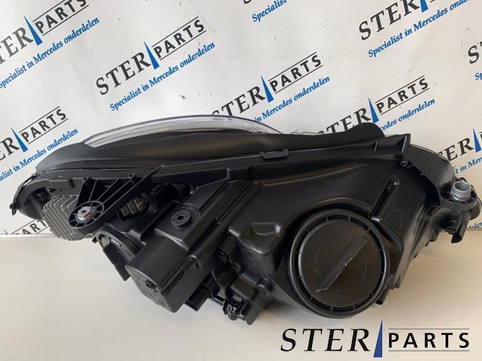 Koplamp links van een Mercedes E-Klasse, 12 maanden garantie, -, Nieuw, Ophalen of Verzenden