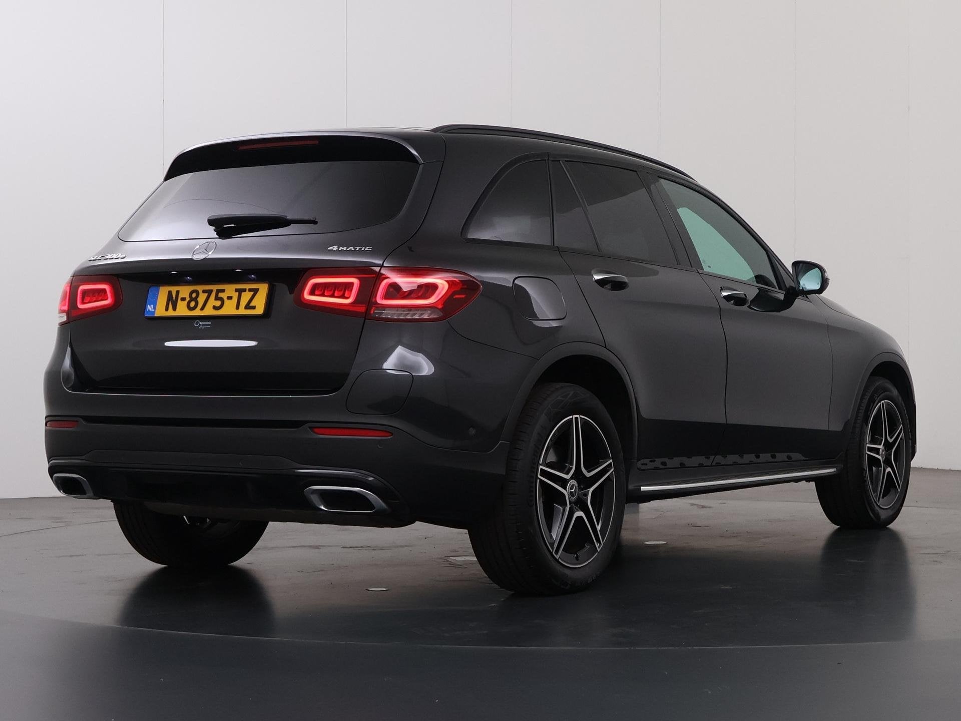 Mercedes-Benz GLC-klasse 300e 4MATIC Business Solution AMG |, Auto's, Automaat, 14 kWh, Gebruikt, 4 cilinders