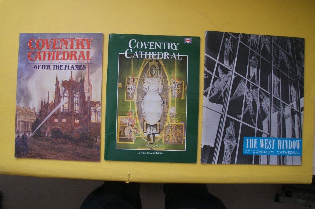3 Boeken over Coventry Cathedral - Architectuur, Ophalen of Verzenden, Nieuw, Architectuur algemeen, Diverse auteurs